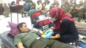 PRAJURIT dan PNS PENDAM JAYA IKUT DONOR DARAH DI MABESAD MENYAMBUT HARI JADI PENERANGAN AD