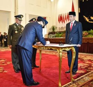 Panglima TNI Saksi Pelantikan Marsekal TNI Hadi Tjahjanto sebagai Kasau
