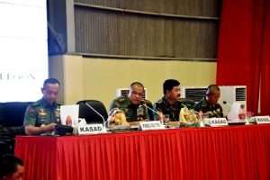 PANGLIMA TNI: HUT KE-72, TNI KERAHKAN SELURUH KEKUATAN ALUTSISTA