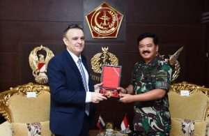 PANGLIMA TNI MENERIMA KUNJUNGAN KEHORMATAN DUBES SLOVAKIA UNTUK INDONESIA