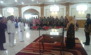 BUPATI MASNA BUSROH MELANTIK PEJABAT ESELON III DAN IV MUARO JAMBI