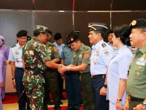 PANGLIMA TNI TERIMA LAPORAN KENAIKAN PANGKAT 66 PATI TNI