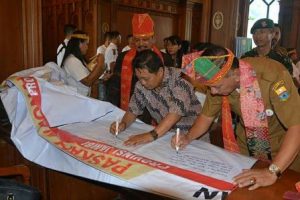 SEKDA APRESIASI KIRAB OBOR PASKAH DENGAN MISI PERDAMAIAN