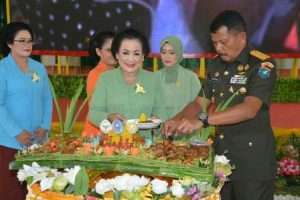 PANGLIMA KODAM XII/TANJUNGPURA BUKA ACARA PERINGATAN HARI ULANG TAHUN KE-54 DHARMA PERTIWI TAHUN 2018