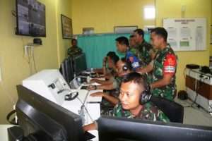 KOMANDAN SATRAD 212 RANAI TINJAU KESIAPAN ALUTSISTA RADAR