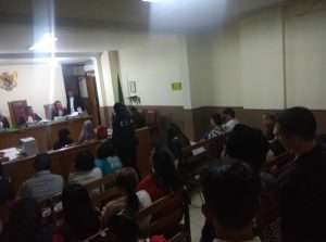 PIHAK KEAMANAN PENGADILAN BERTINDAK TEGAS TERHADAP PARA KORBAN ARISOL “MAMA YONA” APA PEMICUNYA ?