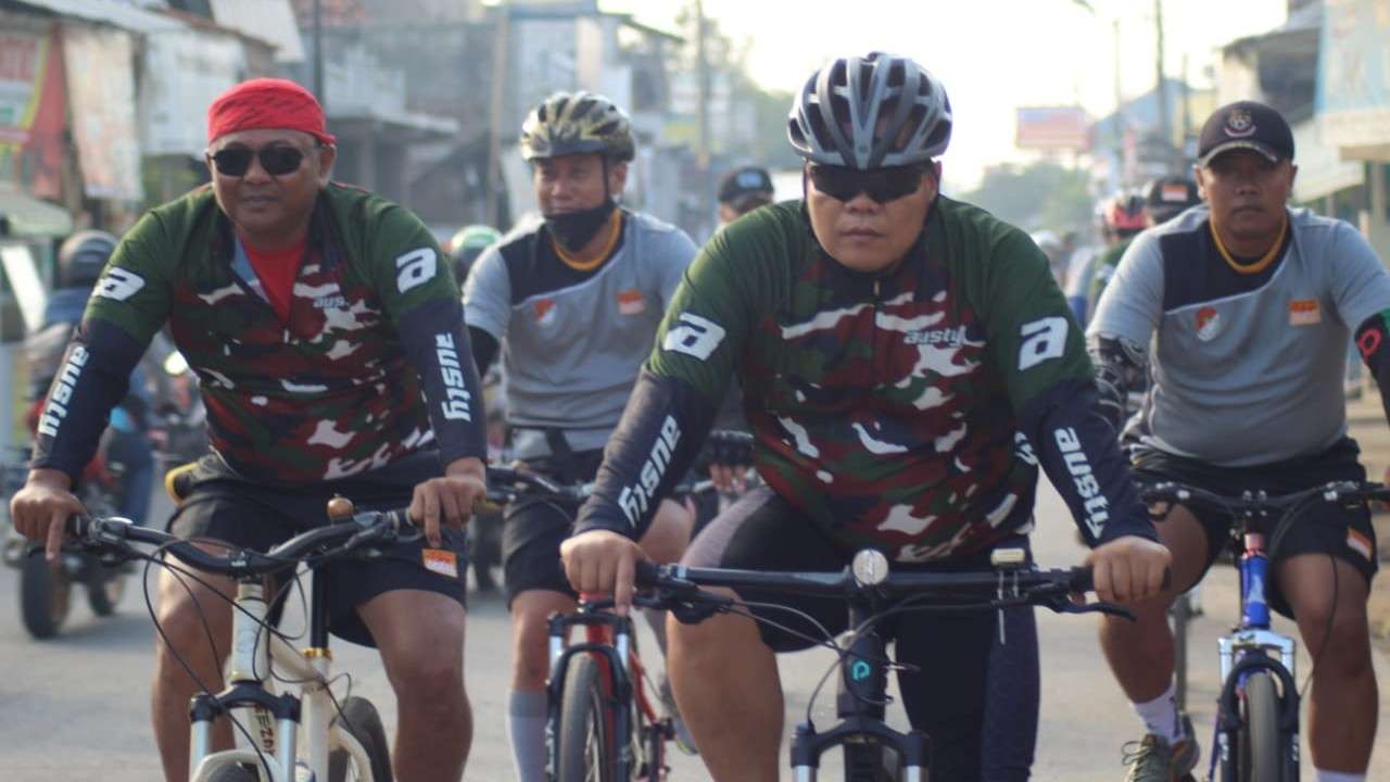 Kodim 0510/Trs Melaksanakan Olahraga Goes Sepeda Santai