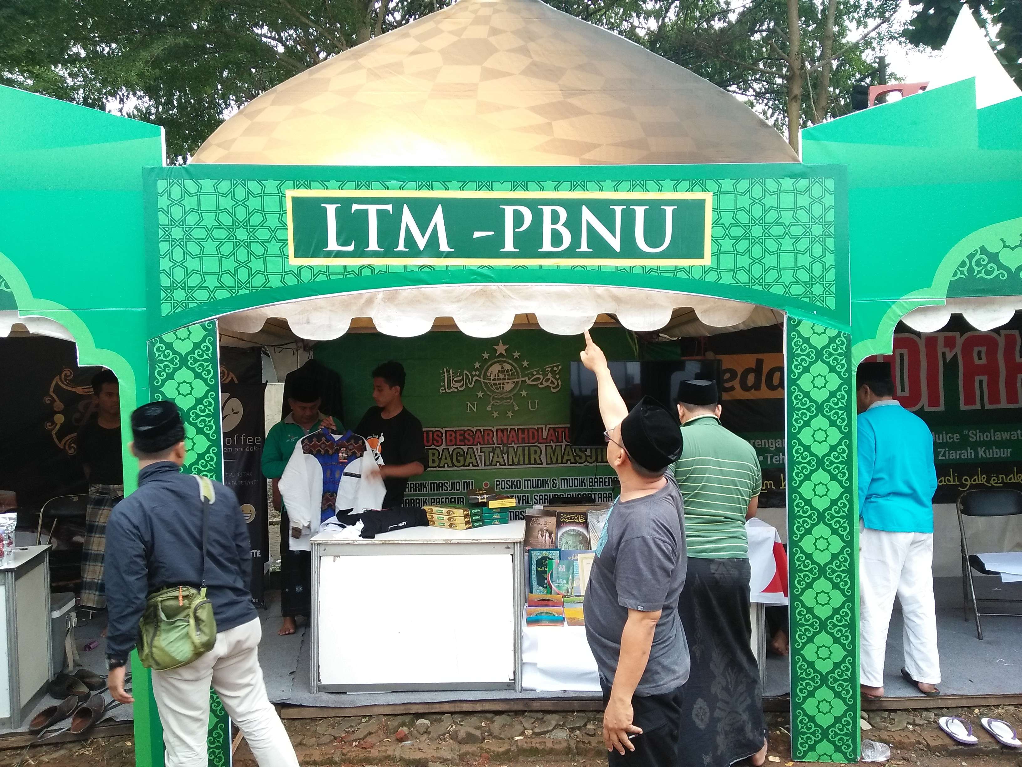 KOMASNU HADIR DI ARENA MUNAS ALIM ULAMA DAN KONBES NU