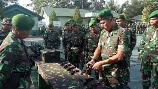 Jelang Apel Kesiapan Perbantuan TNI kepada Polri, Dandim Cek Materiil dan Personel BKO