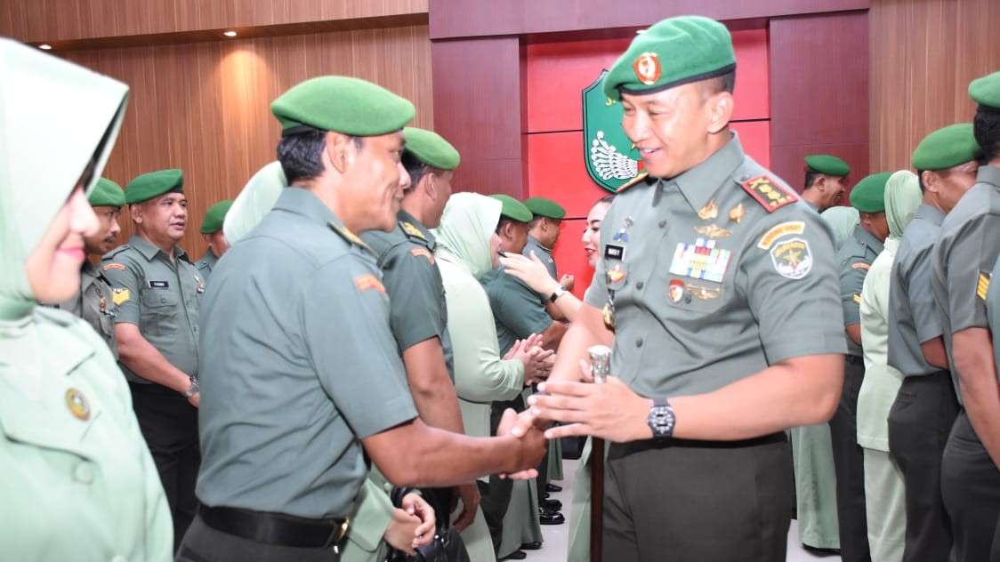 Dandim 0501/JP BS Pimpin Acara Laporan Korps Kenaikan Pangkat Anggota
