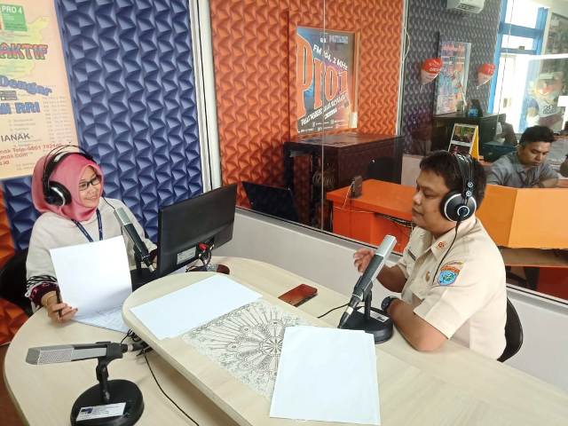Spesialis Jantung Rumkit TK. II/KH Kesdam XII/Tpr sebagai Narasumber Dialog Interaktif Derap TNI