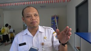 Hilangkan Jenuh Mengantre, PTSP Kecamatan Penjaringan Hadirkan Pojok Baca Bagi Masyarakat