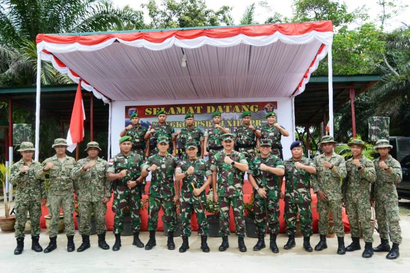 Pangdam XII/Tpr Kunjungi Pos Kotis Gabma Entikong