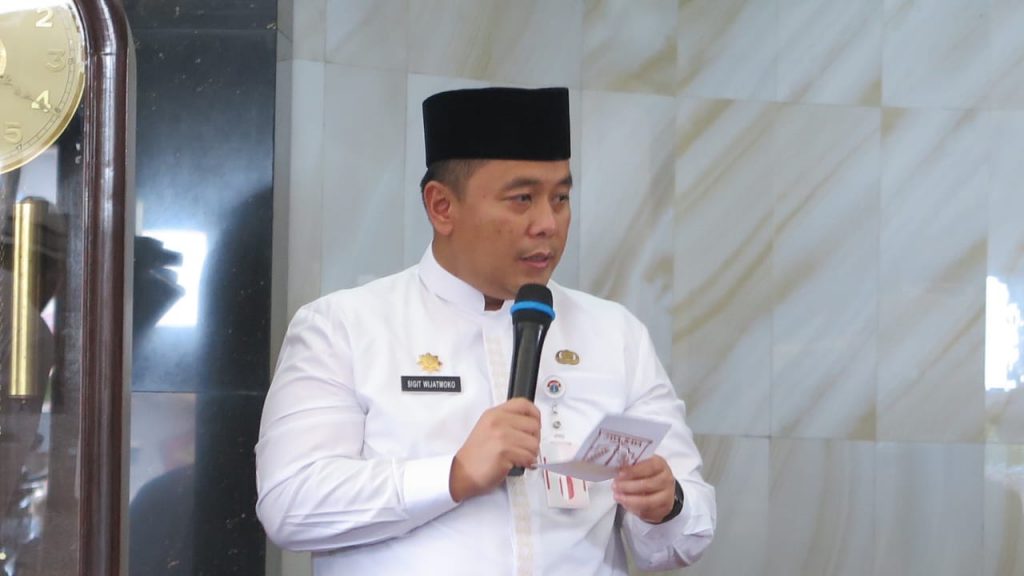 Safari Jumat di Masjid Al Amin, Wali Kota Jakut Ajak Kolaborasi Jamaah