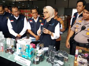Badan POM Bongkar Penjualan Obat dan Makanan Ilegal Melalui Jasa Pengiriman dan E-Commerce