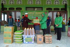 Persit Kartika Chandra Kirana Koorcab Rem 174 Berikan bantuan Tali Asih Ke 2 Tempat Panti Asuhan