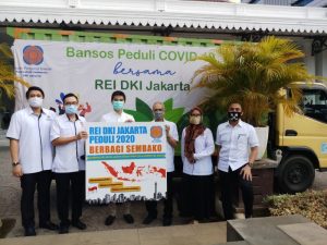 REI DKI JAKARTA SALURKAN BANTUAN KEPADA MASYARAKAT TERDAMPAK PANDEMI COVID-19