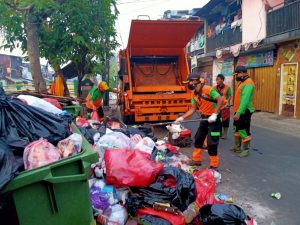 Selama Covid -19 Pengangkutan Sampah Diwilayah Jakarta Pusat Tanpa Kendala