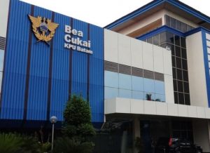 Penyidik Kejagung RI Tetapkan Pejabat Bea Cukai Batam Tersangka Korupsi Importasi Tekstil