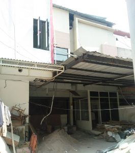 Bangunan Bermasalah di Kalideres, Wali Kota Jakbar Rustam Effendi: Harus Dihentikan !!