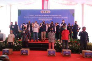 Berikan Bantuan, Kang Emil Minta Perekonomian Bisa Tetap Jalan Dengan Patuh pada 3M