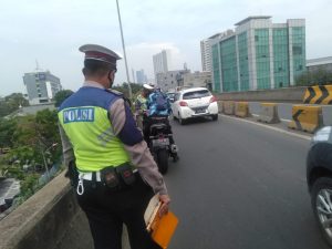 Razia Diduga illegal di Play Over Pesing jalan Daan Mogot Jakarta Barat