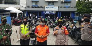 Kapolsek Bekasi Kota bersama Satgas Covid-19 Kota Bekasi lakukan Inspeksi ke WOM Finance