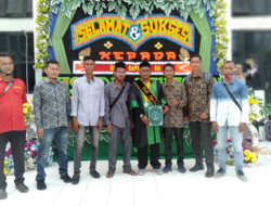 AWAI : Selamat Atas Wisudanya Pak Bos Kita