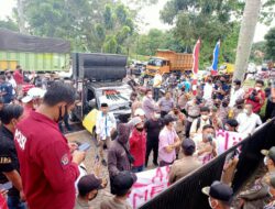 Aksi Unjuk Rasa PPLU Warnai Momentum HUT Lampura