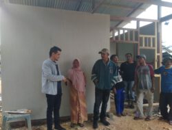 Ini Lah Sosok Dewan Amad lembeng Bedah Rumah Nek Jamaliah