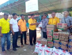 Partai Golkar Aceh Timur Salurkan Sembako kepada Korban Banjir di Birem Bayeun.