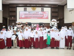 Kapolres Aceh Timur Tinjau Pelaksanaan Vaksinasi Merdeka Anak Putra Putri Polri