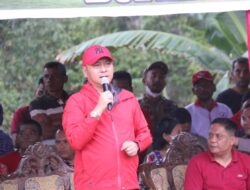 Bupati Taput Buka Secara Resmi Turnamen Sepak Bola U-15 Antar Desa Se-Kecamatan Adiankoting
