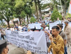 “KOMPAK” Unjuk Rasa Damai di Tarutung, Duga Seleksi Perangkat Desa Bermasalah