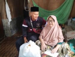 3 Warga Kecamatan Darul Aman Terima Bantuan Dari Komunitas Jum’at Berkah