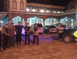 Jamin Keamanan Saat Ibadah Tarawih, Polsek Bandar Sei Kijang Lakukan Pengamanan