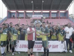 Bupati H Zukri Cetak Dua Gol, Perselter Legend Babat Pemkab Pelalawan 2-0 di Pembukaan Lubuk Terap Cup XIII