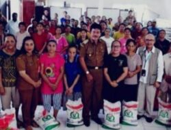 Bupati Nias Barat Kembali Menyalurkan Bantuan Pangan Cadang Beras Pemerintah