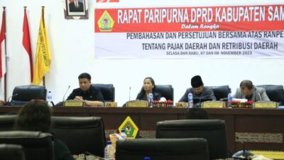 Bupati Samosir dan DPRD Sahkan Raperda Tentang Pajak dan Retribusi Daerah Menjadi Perda