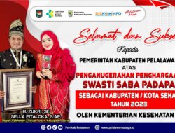 Bupati H. Zukri Terima Penghargaan Swasti Saba Padapa