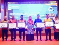 Pemko Langsa Terima Penghargaan Penganugerahaan Predikat Kepatuhan Penyelenggaraan Pelayanan Publik