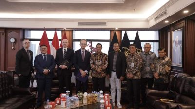 Menteri Hukum Terima Kunjungan Kehormatan Dubes Inggris, Jajaki Kerja Sama Hukum