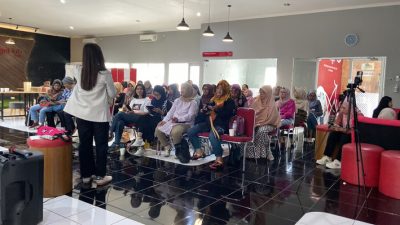 Tingkatkan Kapasitas Digital UMKM Perempuan, Indigo dan Komunitas Usaha Perempuan Adakan Workshop AI dan Media Sosial