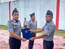 Dua Petugas Lapas Sinabang Naik Pangkat Setingkat