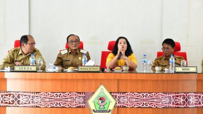 Pertama Masuk Kerja Wabub ARISTON TUA SIDAURUK Jalin Silaturahmi dengan Pejabat Pemkab Samosir