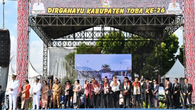 Wakil Bupati Samosir Hadiri Perayaan Hari Jadi Ke-26 Kabupaten Toba