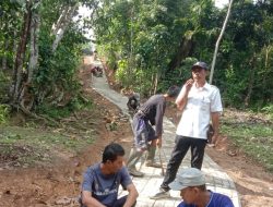 Kades Tarumanagara Bangun Paving Blok Dengan Maksimal, Saedin Buat Berita Fitnah Di Medsos