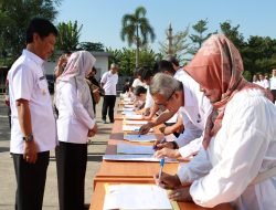Wujudkan Komitmen Pelayanan Publik yang Lebih Baik, Wali Kota dan Wakil Wali Kota Saksikan Penandatanganan Pakta Integritas dan Perjanjian Kinerja