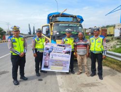 Personil Sat Lantas Polres Simalungun Adakan Kegiatan Sosialisasi Terkait Over Dimensi dan Over Load