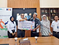 KAI Daop 3 Cirebon Berikan Bantuan Sebesar Rp 463 juta melalui Program TJSL Bina Lingkungan